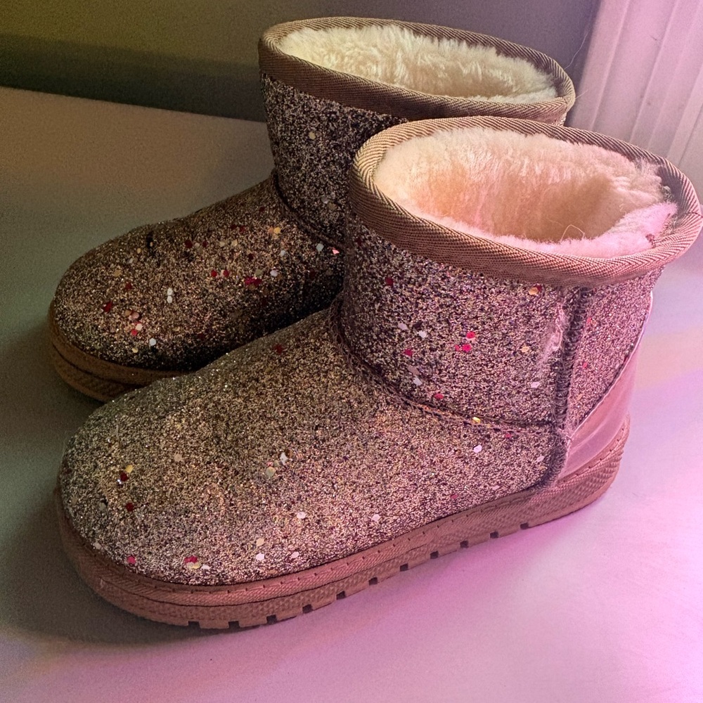 Amazon Kids Glitter Snow Boots - Multicolor